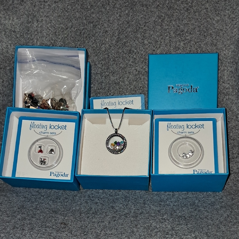 Pagoda Floating Locket Charm Set